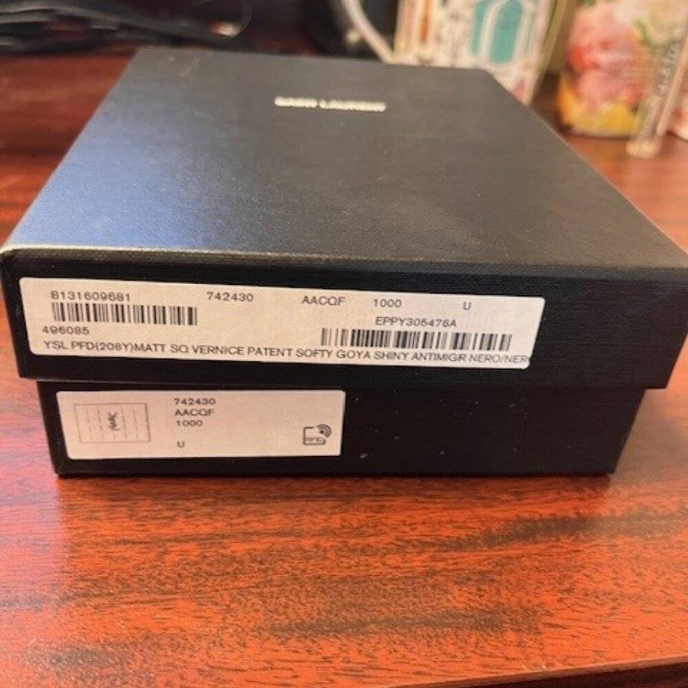 AUTHENTIC YSL WALLET - Picture 5 of 15